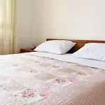 With Breakfast & Valentin Bed and Breakfast Mošćenička Draga