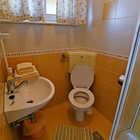 With Breakfast & Valentin 3*