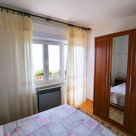 Bed and breakfast With Breakfast & Valentin