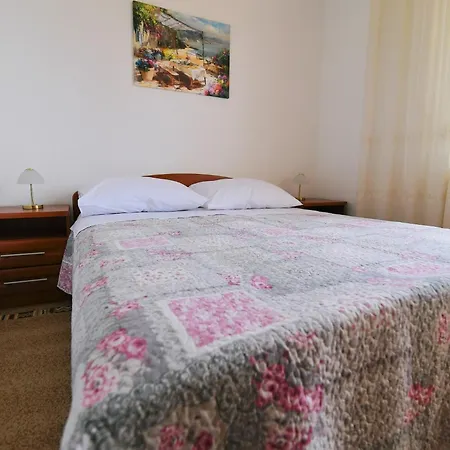 With Breakfast & Valentin Bed and breakfast 3*