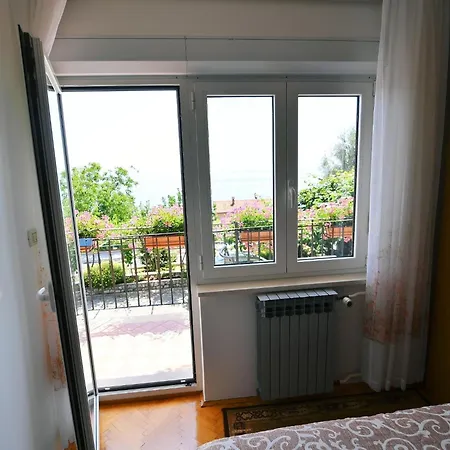 With Breakfast & Valentin Bed and breakfast Mošćenička Draga