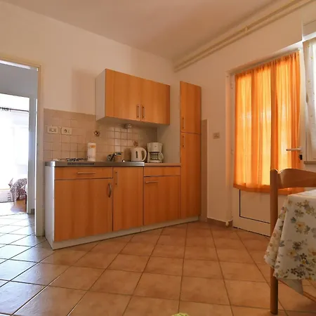 Bed and breakfast With Breakfast & Valentin 3*