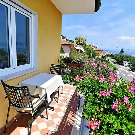 With Breakfast & Valentin Bed and breakfast Mošćenička Draga