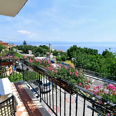 With Breakfast & Valentin Mošćenička Draga