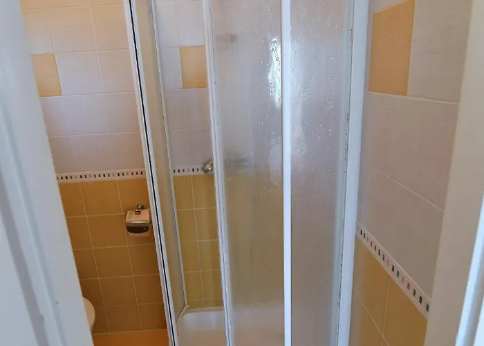 Bed & Breakfast With Breakfast & Valentin