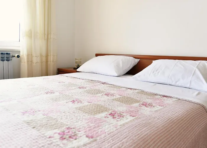 With Breakfast & Valentin Bed & Breakfast Mošćenička Draga