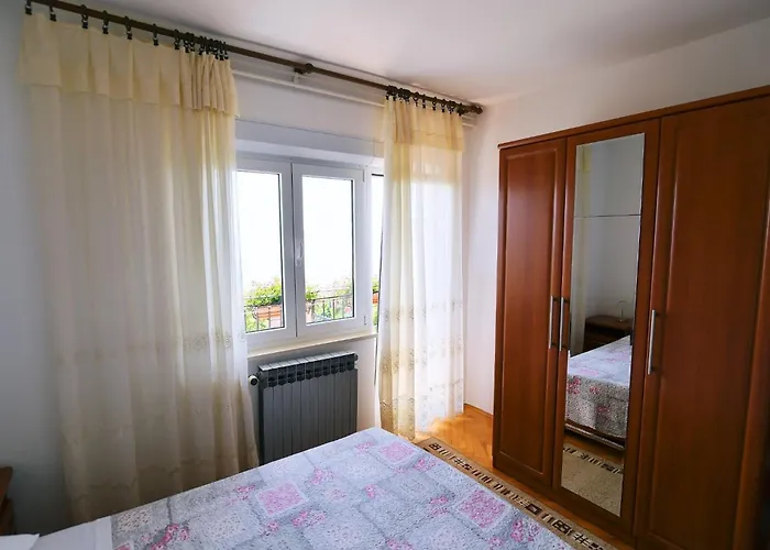 Bed & Breakfast With Breakfast & Valentin