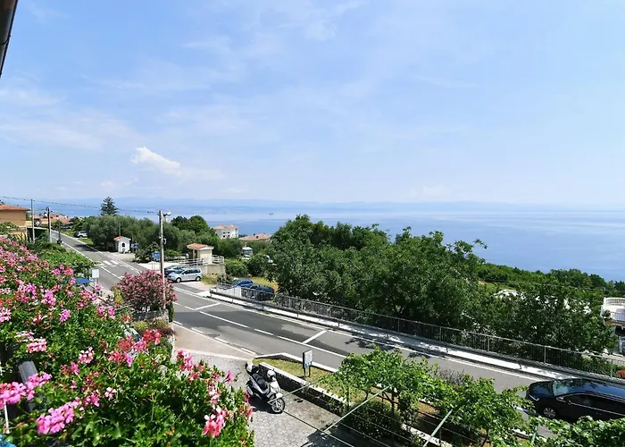 Bed & Breakfast With Breakfast & Valentin 3*
