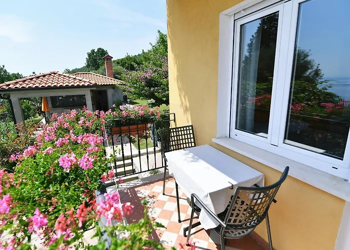 Bed & Breakfast With Breakfast & Valentin Mošćenička Draga