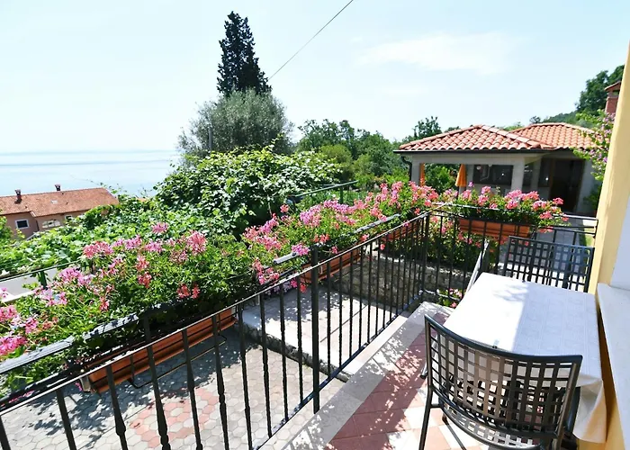 Bed & Breakfast With Breakfast & Valentin Mošćenička Draga