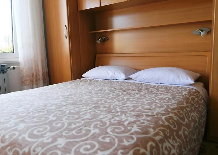 Bed & Breakfast With Breakfast & Valentin Mošćenička Draga