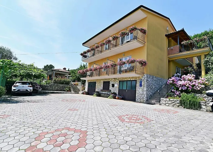 Bed & Breakfast With Breakfast & Valentin 3*